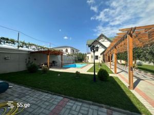 იყიდება 5 ოთახიანი სახლი - თბილისი