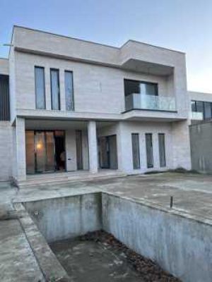 იყიდება 7 ოთახიანი სახლი - თბილისი