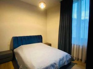 იყიდება 10 ოთახიანი სახლი - თბილისი