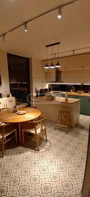 იყიდება 5 ოთახიანი სახლი - თბილისი