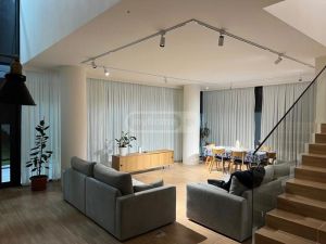 იყიდება 5 ოთახიანი სახლი - თბილისი