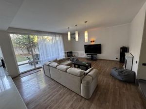 იყიდება 4 ოთახიანი სახლი - თბილისი