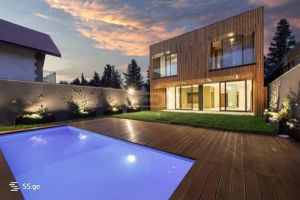 იყიდება 8 ოთახიანი სახლი - თბილისი