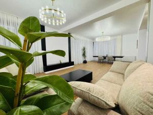 იყიდება 11 ოთახიანი სახლი - თბილისი