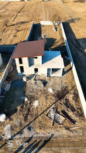 იყიდება 4 ოთახიანი სახლი - თბილისი