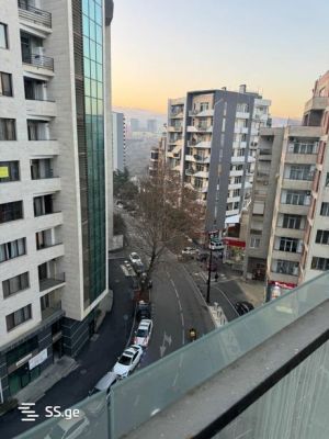 იყიდება 4 ოთახიანი ბინა - თბილისი