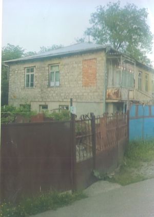 იყიდება 4 ოთახიანი სახლი - ონის რაიონი