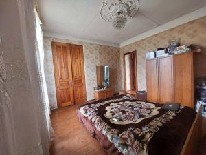 იყიდება 8 ოთახიანი სახლი - ზუგდიდის რაიონი