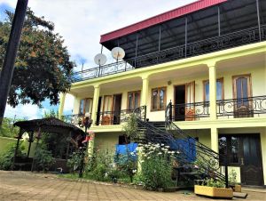 ქირავდება დღიურად 6 ოთახიანი სახლი - ქობულეთის რაიონი