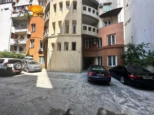 იყიდება 350 კვმ კომერციული ფართი - თბილისი