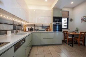 ქირავდება 5 ოთახიანი ბინა - თბილისი