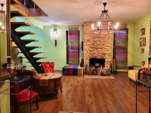 იყიდება 4 ოთახიანი სახლი - თბილისი