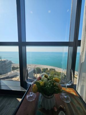 იყიდება 2 ოთახიანი ბინა - ბათუმი