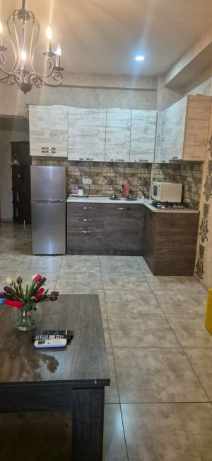 ქირავდება დღიურად 2 ოთახიანი ბინა - თბილისი