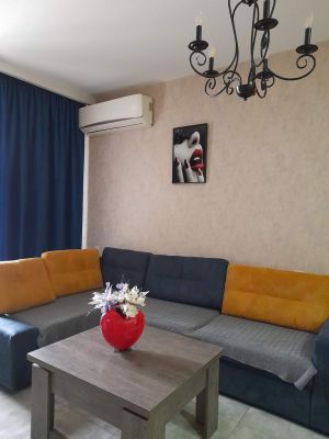 ქირავდება დღიურად 2 ოთახიანი ბინა - თბილისი