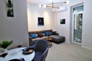 ქირავდება 2 ოთახიანი ბინა - თბილისი