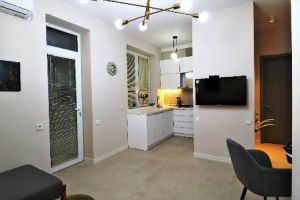 ქირავდება 2 ოთახიანი ბინა - თბილისი