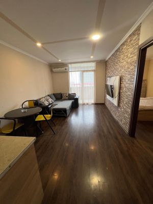 ქირავდება 2 ოთახიანი ბინა - ბათუმი