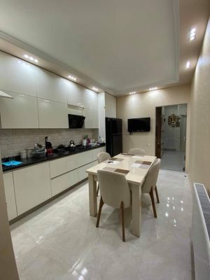 იყიდება 4 ოთახიანი ბინა - თბილისი