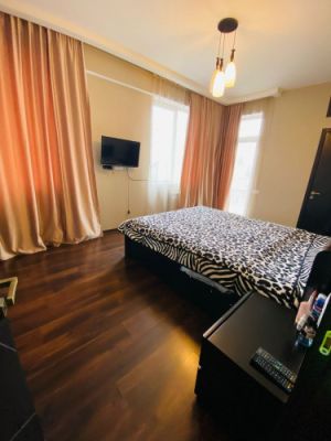 გირავდება 7 ოთახიანი სახლი - ზუგდიდის რაიონი