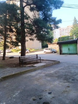 ქირავდება 20 კვმ კომერციული ფართი - თბილისი