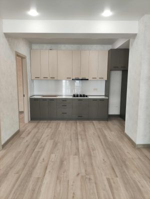 იყიდება 4 ოთახიანი ბინა - თბილისი