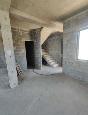 იყიდება 5 ოთახიანი სახლი - მცხეთის რაიონი