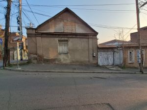 იყიდება 3 ოთახიანი სახლი - თბილისი