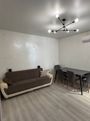 იყიდება 2 ოთახიანი ბინა - ბათუმი