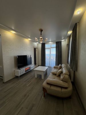 იყიდება 3 ოთახიანი ბინა - ბათუმი