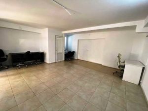 ქირავდება 35 კვმ კომერციული ფართი - თბილისი