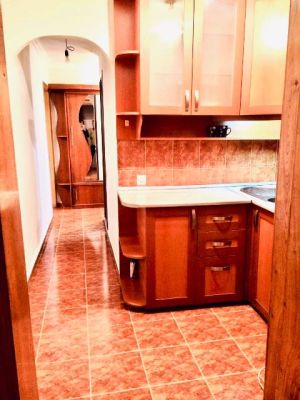 ქირავდება 2 ოთახიანი ბინა - თბილისი