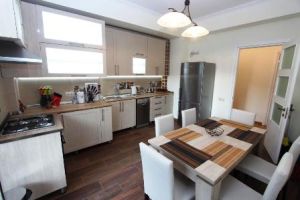 იყიდება 4 ოთახიანი ბინა - თბილისი