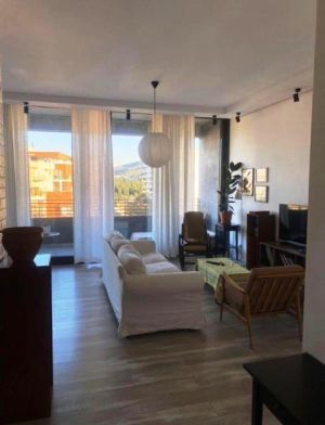 ქირავდება 4 ოთახიანი ბინა - თბილისი