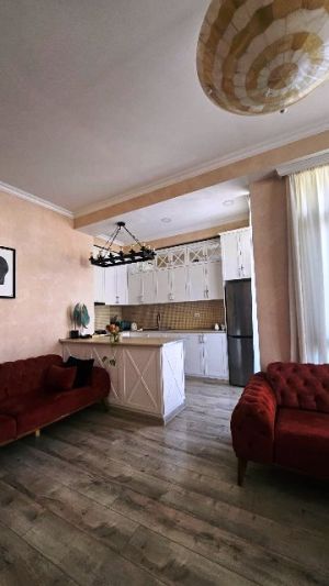 იყიდება 3 ოთახიანი ბინა - თბილისი