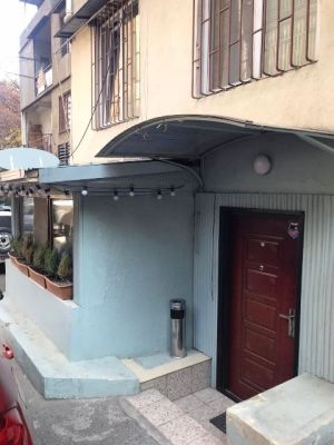 ქირავდება 55 კვმ კომერციული ფართი - თბილისი