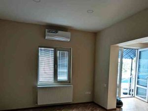 ქირავდება 47 კვმ კომერციული ფართი - თბილისი