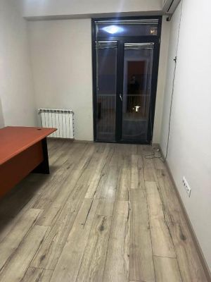 ქირავდება 65 კვმ კომერციული ფართი - თბილისი