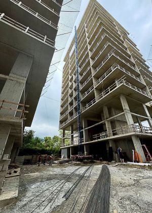 იყიდება 2 ოთახიანი ბინა - ბათუმი