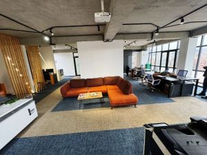 იყიდება 242 კვმ კომერციული ფართი - თბილისი