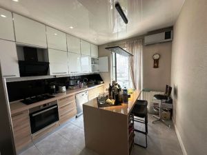 იყიდება 4 ოთახიანი ბინა - თბილისი