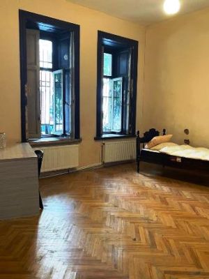 ქირავდება 70 კვმ კომერციული ფართი - თბილისი