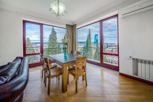 ქირავდება 5 ოთახიანი ბინა - თბილისი