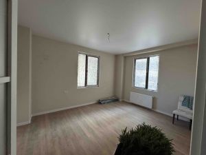 ქირავდება 4 ოთახიანი ბინა - თბილისი