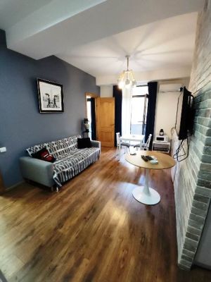 იყიდება 2 ოთახიანი ბინა - თბილისი