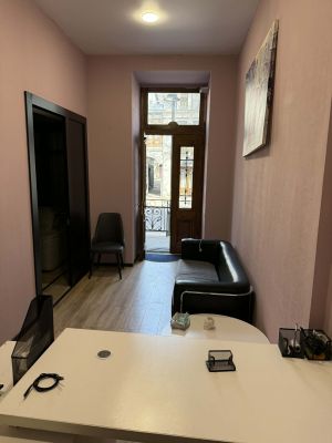 ქირავდება 50 კვმ კომერციული ფართი - თბილისი