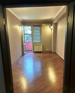 ქირავდება 90 კვმ კომერციული ფართი - თბილისი