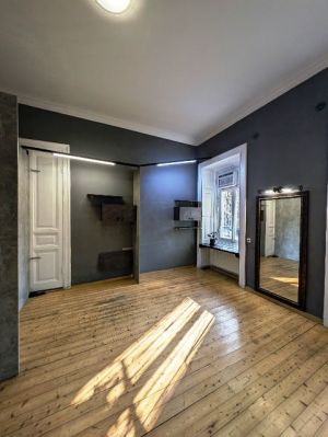 ქირავდება 107 კვმ კომერციული ფართი - თბილისი