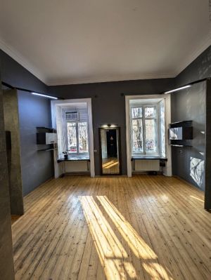 ქირავდება 107 კვმ კომერციული ფართი - თბილისი