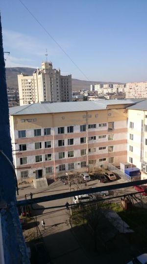 იყიდება 3 ოთახიანი ბინა - რუსთავი